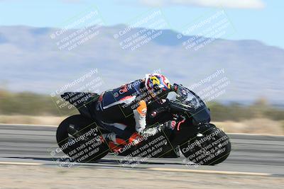 media/Nov-16-2025-Race Pace (Sun) [[8c5fa54630]]/Non Verified Riders (1st 20 Minutes)/3-Turn 3 Inside (11am)/